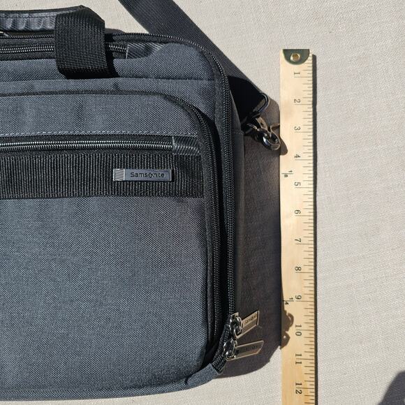 Samsonite Travel Laptop Bag with Tons of Pockets and Luggage Strap - Picture 12 of 13